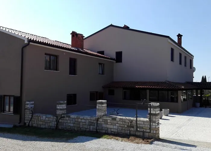 Διαμέρισμα Luka *